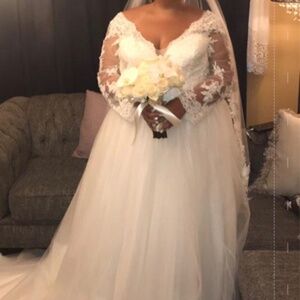 Plus size wedding dress